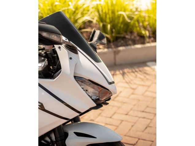2017-2024 White with Black Stripe Fireblade Honda CBR1000RR Motorcycle Fairings Canada