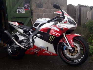 1998-1999 Red White Black Yellow Monster Milwaukee MAXXIS 11 Yamaha YZF 1000 R1 Motorcycle Fairings Canada
