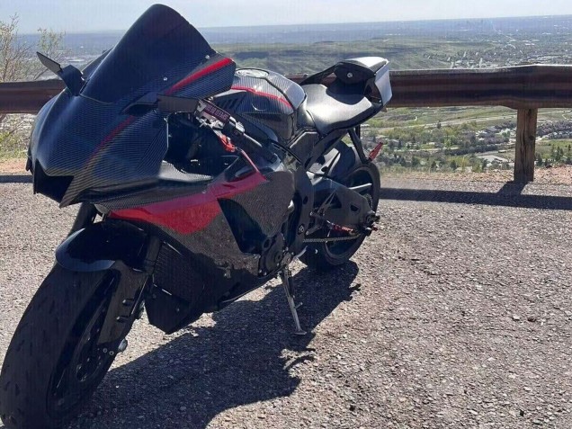 2020-2025 Black Carbon Fiber Red Yamaha YZF 1000 R1 Motorcycle Fairings Canada