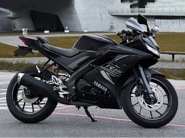 2018-2024 Matte Black Yamaha YZF R15 Motorcycle Fairings Canada